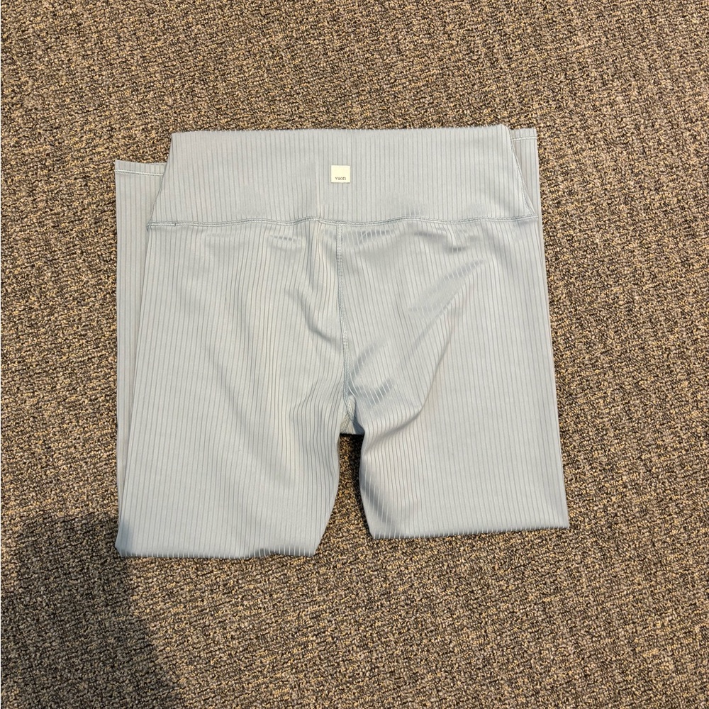 NWOT! ✨Vuori Inversion Rib Legging ✨. Size X-Large. Color Mist. - Picture 12 of 13